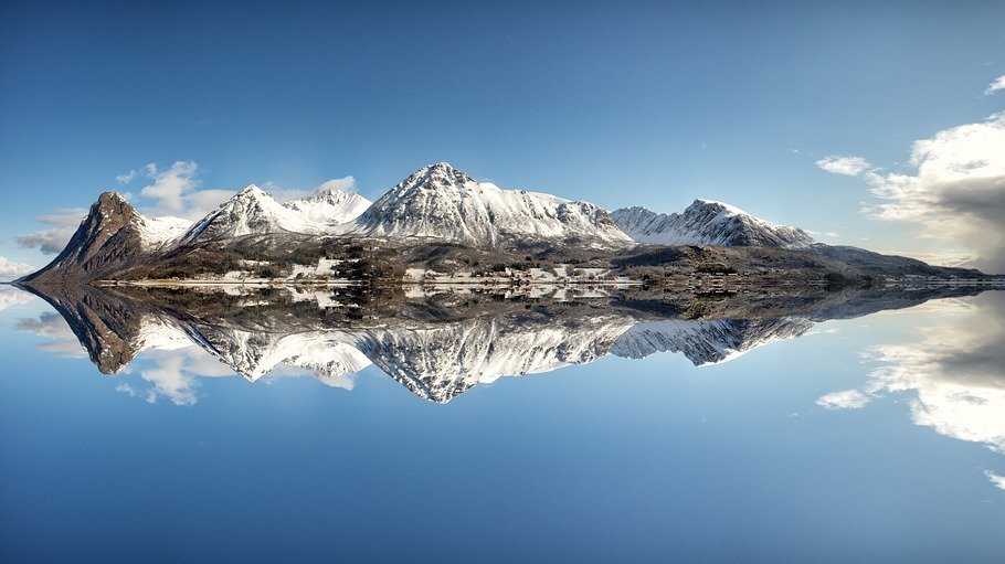 Foto von einem Fjord in Norwegen